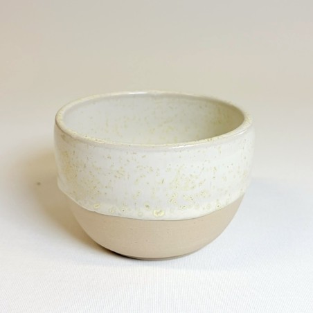 Tasse blanche mouchetée